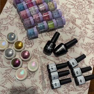 Vibrant Nail Art Glitter and Gel Collection